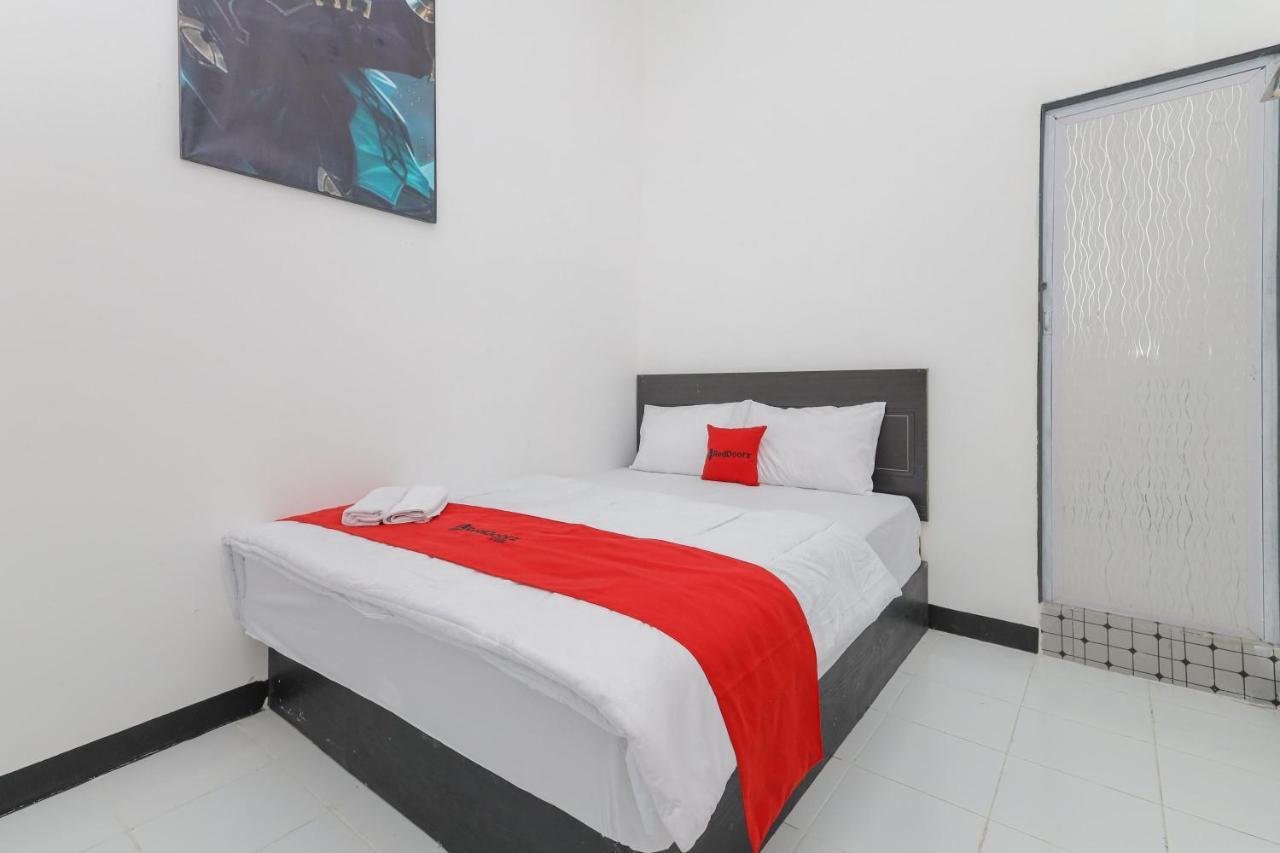 Reddoorz Near Mayapada Hospital Surabaya Exterior foto
